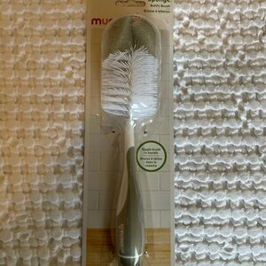 Munchkin Bottle Brush in Gray and White with Nipple Brush NWT
